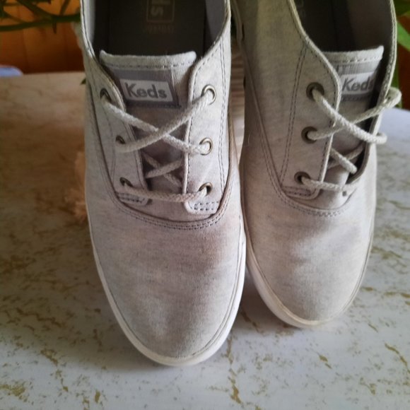 Keds Triumph Mid-Top Wool Sneakers Style# WF56627M- Heather Gray,  Size 10 - Picture 5 of 16